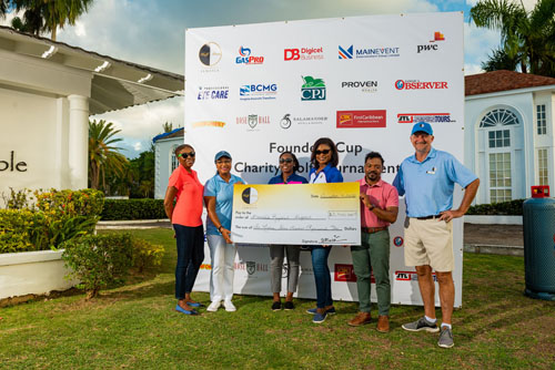 Founders Cup Money Prize Winner with giant check for 2.5 million dollars